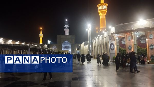 حال و هوای حرم مطهر رضوی در شب شهادت حضرت زهرا (س)