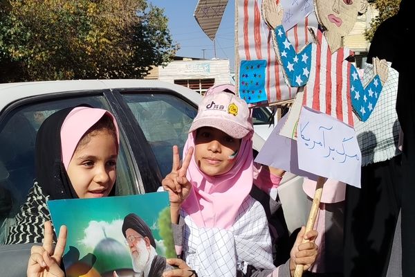ثبت حضور پرشور مردم شهرستان بن در راهپیمایی ۱۳ آبان در قاب پانا