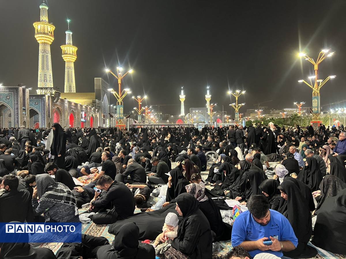 مراسم شب شهادت امام رئوف در مشهد مقدس