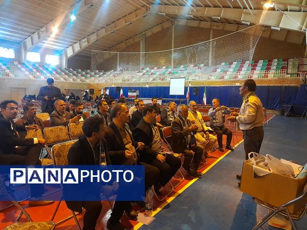 برگزاری دوره آموزش مربیان کاردان در شهرستان پارس‌آباد 