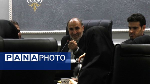 آیین تجلیل از برگزیدگان مسابقات قرآن، عترت و نماز فرهنگیان