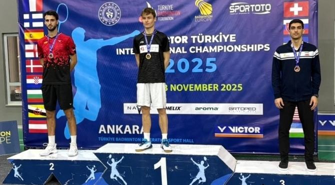 علی حیاتی به مدال برنز مسابقات فیوچر سریز ویکتور ترکیه دست یافت