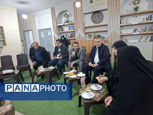 بازدید مدیرکل آموزش و پرورش استان از هنرستان فاطمه‌الزهرا(س) هادی‌شهر