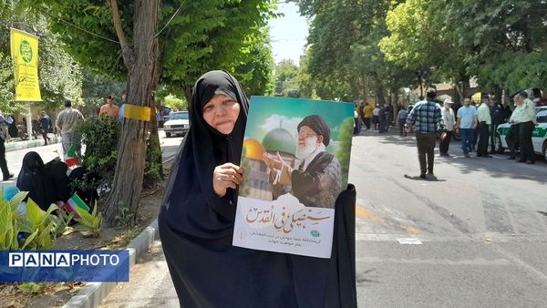 حماسه باشکوه ملت بزرگ ایران در راهپیمایی جمعه خشم و نصر 