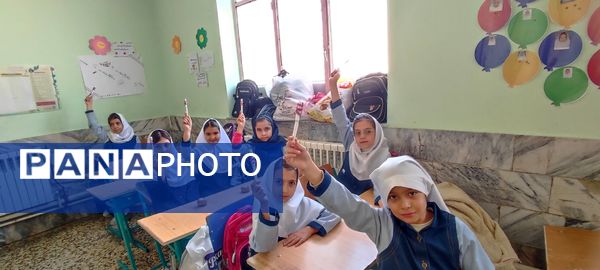 جشن خودکار پایه چهارم مدرسه شهید خاقانی در شهرستان شیروان