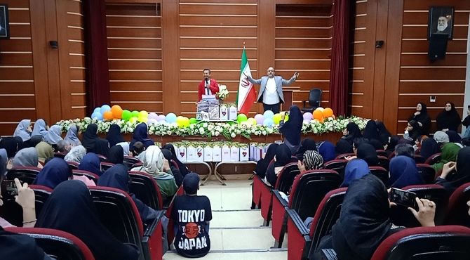 تقدیر از ستارگان دبیرستان صدیقه مشهد