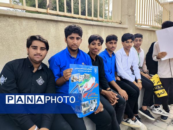 حضور پرشور نسل آینده انقلاب در راهپیمایی ۱۳ آبان سندرک