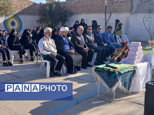 گرامیداشت هفته قرآن، عترت و نماز در آموزشگاه مرحوم صفری شهرستان خلیل آباد