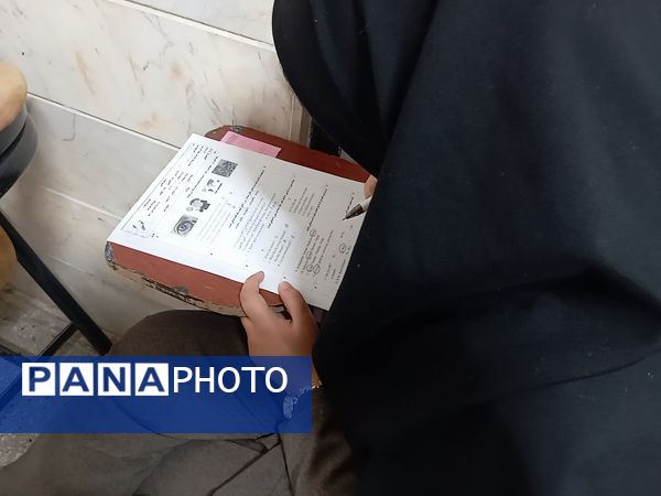 امتحانات نوبت اول در دبیرستان نمونه اندیشه 