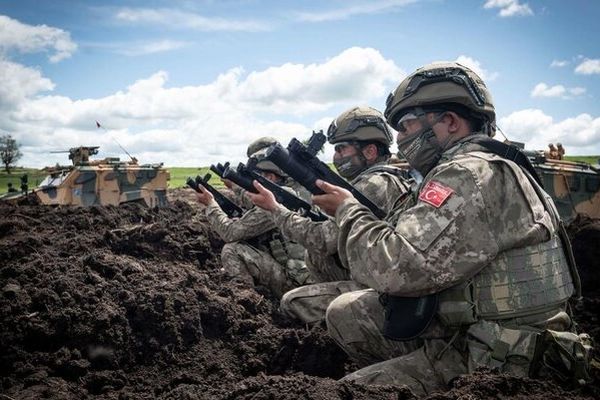 مسکو: ناتو برای تقابل احتمالی با روسیه آماده می‌شود