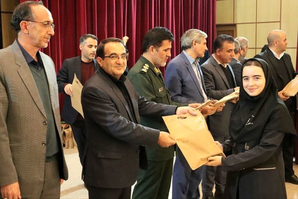 مسابقات فرهنگی و هنری بستری مناسب برای شناسایی استعدادهای دانش‌آموزان است‌