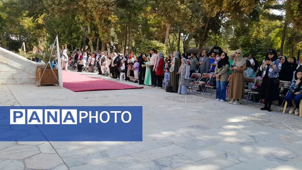 همایش کودک و شاهنامه در آرامگاه فردوسی 
