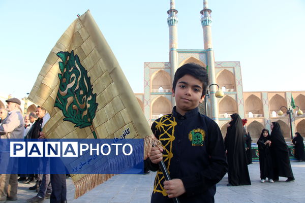 کاروان نمادین حضور امام رضا (ع) در یزد