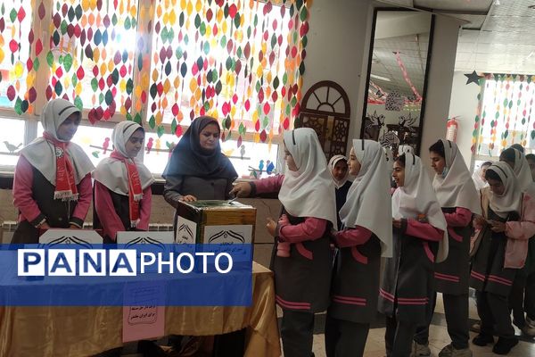 برگزاری انتخابات شورای دانش آموزی در مدارس ناحیه دو شهرری 