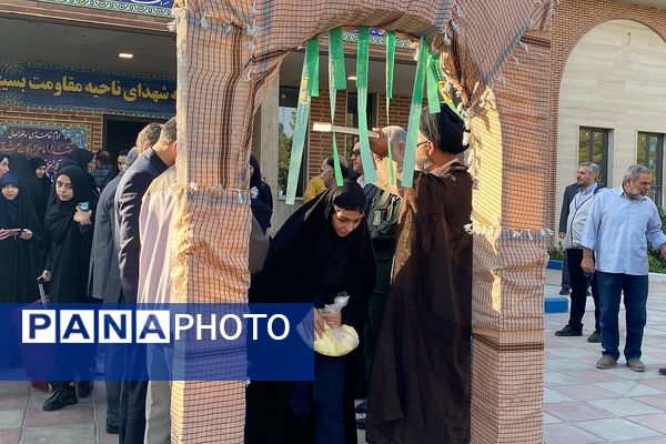 اعزام دانش‌آموزان دختر ورامینی به اردوی معنوی راهیان نور