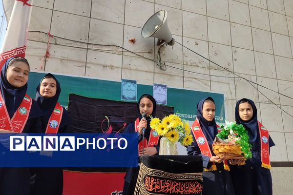 شور وشوق دانش‌آموزان در برنامه صبحگاهی مدرسه مریم بهارستان دو