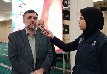 زنجانی‌ها توجه رهبر معظم انقلاب به کتاب «پاییز آمد» را دریافت کردند