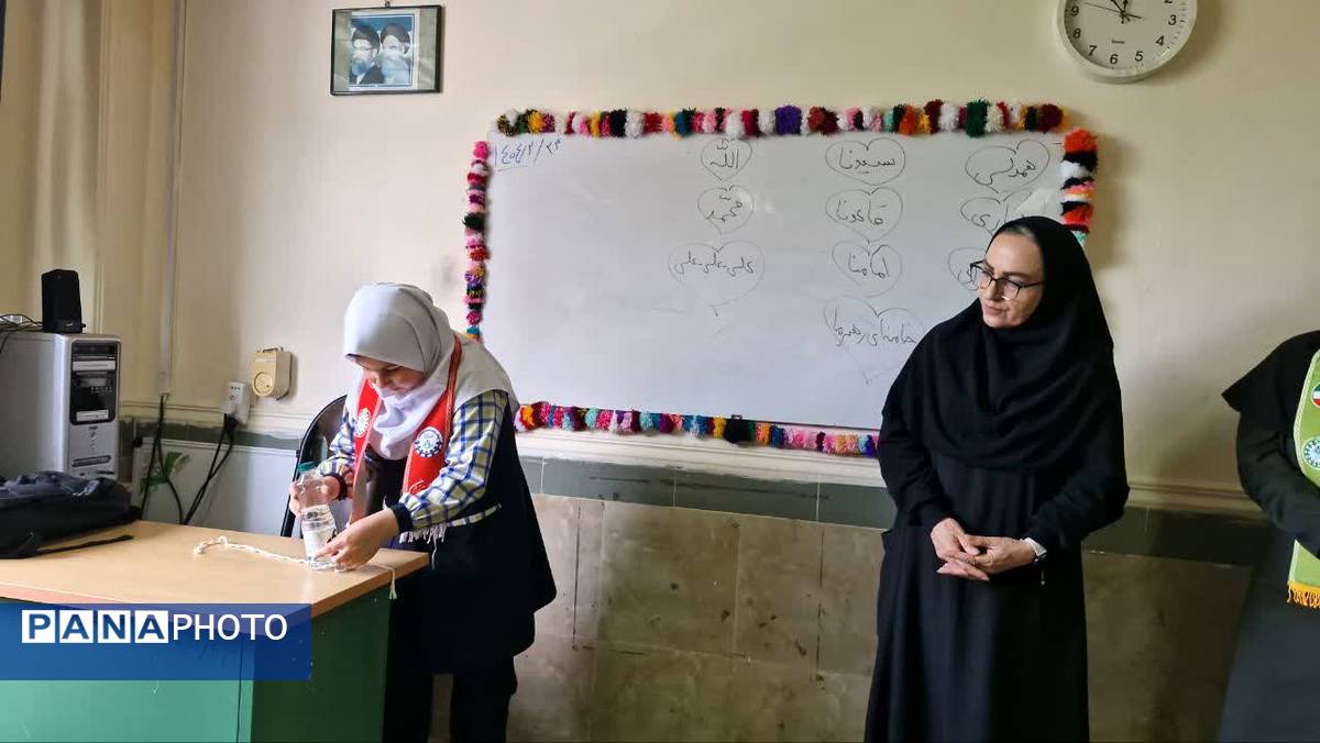 بازدید مدیر و ارزیاب سازمان دانشآموزی محمودآباد از دبستان تشکیلاتی عصمت