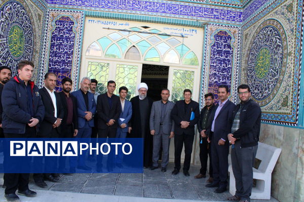 مدیرکل آموزش و پرورش استان در نماز جمعه شهربن