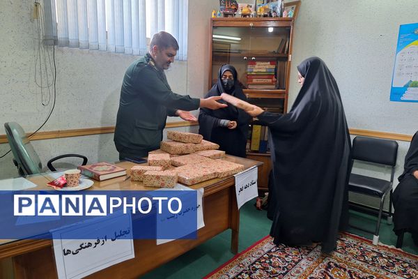 جلسه ستاد دهه فجر در حوزه حضرت زینب(س)بسیج سپاه احمد ابن موسی (ع) در شیراز 