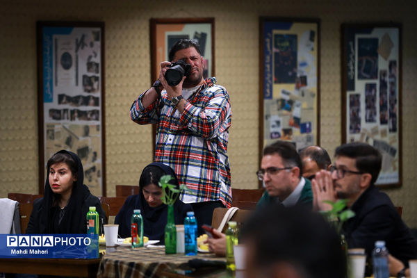 نشست خبری رئیس مجموعه تئاتر شهر