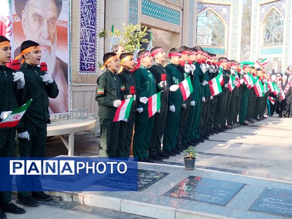 آغاز مراسم دهه فجر با شعار  «حضور تا ظهور» در گلزار شهدای سبزوار