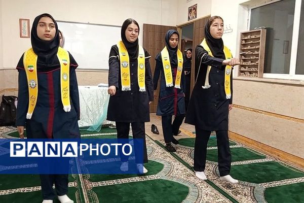 کارگاه آموزشی پیش اردوی منطقه‌ای پیشتازان در بهارستان‌۲