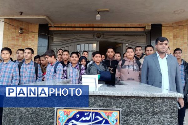   مشاوره و اهدای جوایز به برندگان مسابقه مشاوره