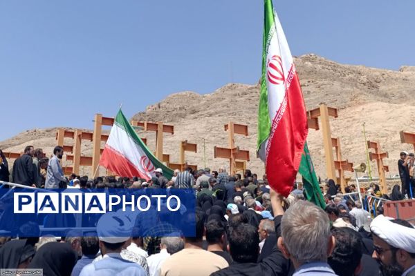 مراسم تشییع پیکر شهدای شهرضا در پی تجاوز ددمنشانه رژیم صفاک صهیونسیتی 