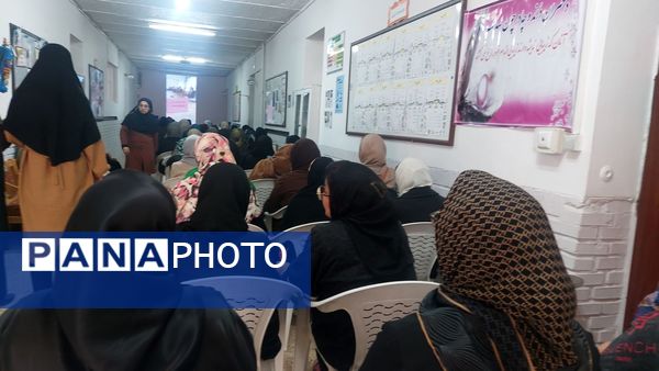 انتخابات انجمن اولیا و مربیان در دبیرستان مستوفی نیشابور 