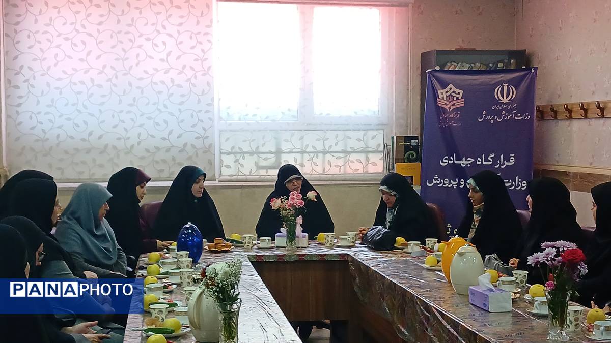 دهه کرامت و اختتامیه کارگروه کوثر در دبیرستان شهید فلاحی ناحیه یک کرج