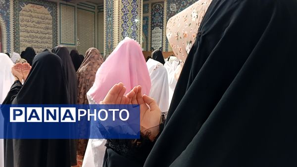 نماز جمعه با حضور دانش‌آموزان فعال بسیجی شهر بن