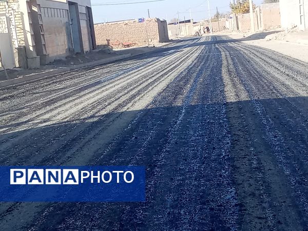 آغاز عملیات آسفالت ریزی در روستای درخت سنجد 