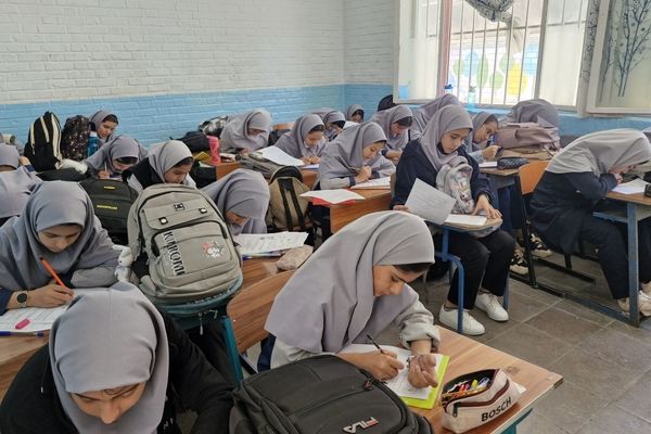 آزمون سنجش در دبیرستان افق