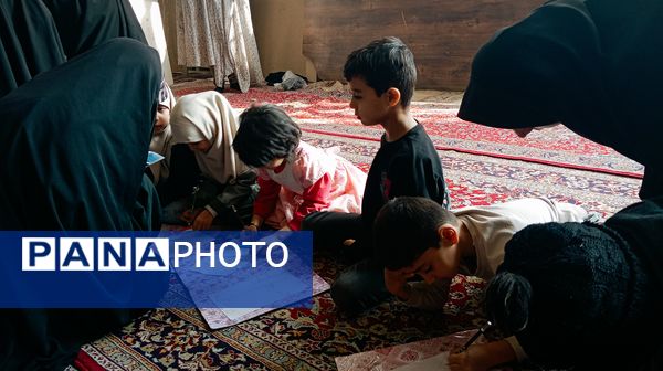 برپایی غرفه کودک در حاشیه نماز جمعه کاشمر