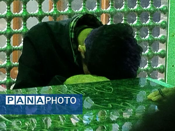 آیین غبارروبی ضریح مطهر امامزاده حمزه بن موسی کاظم (ع)