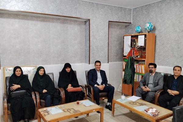 بازدید سرگروه‌های آموزشی از مدارس خاتم