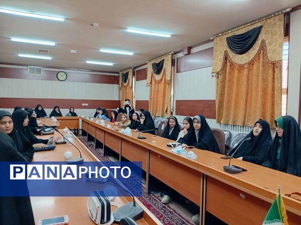  جلسه تقدیر از خبرنگاران فعال تیرماه 1404 در خلیل آباد