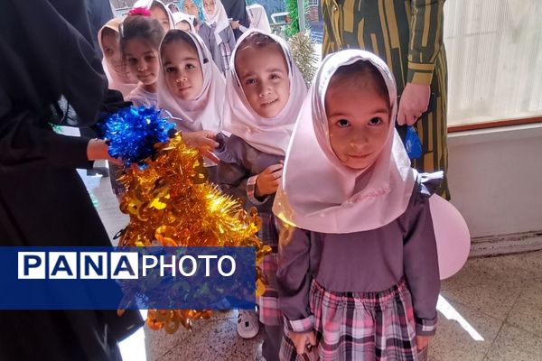 جشن روز دختر و روز جهانی کودک در دبستان زنده یاد قمصری