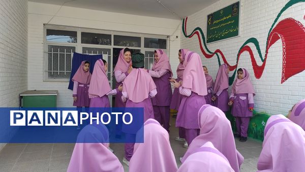 صبحگاه شاد مدارس دخترانه استان اصفهان در قالب طرح «نوجوان شاد ایرانی (نشا)»