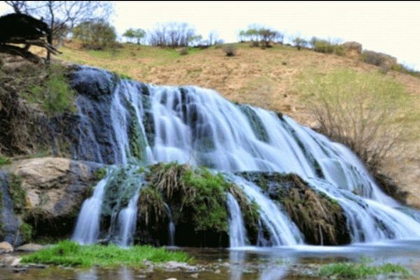 آبشار گریت؛ جاذبه‌ای طبیعی در دل لرستان