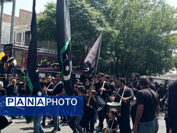مراسم عزاداری عاشورای حسینی با حضور پرشور مردم و هیات‌های مذهبی شهرستان کاشمر 