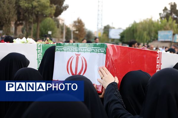 برگزاری مراسم باشکوه استقبال از شهدای گمنام در کرج 