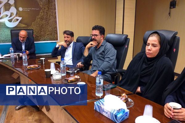 برگزاری مراسم حافظ‌ خوانی و مشاعره به‌مناسبت هفته فرهنگی شهرستان ملارد