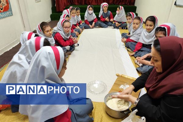 تجربه‌ای خوش‌مزه برای یادگیری الفبا در دبستان سارا شهرستان ملارد