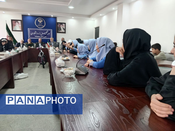 تجلیل از دختران برگزیده رشته‌های علمی ورزشی شهرستان جعفرآباد