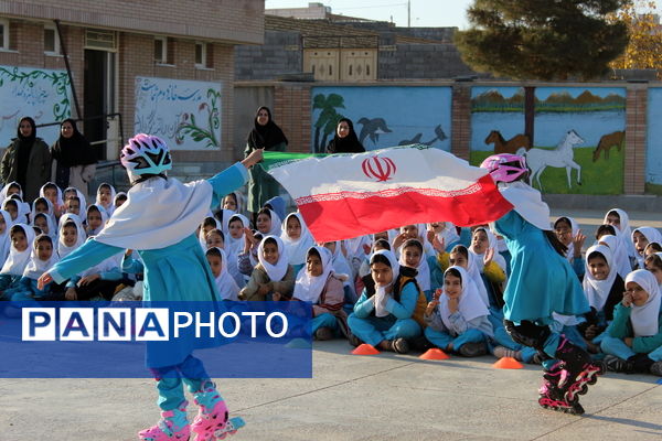 المپیاد درون مدرسه‌ای در مدرسه شهید فخرانی درق