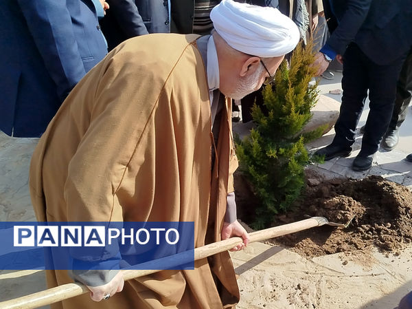  بازدید معاون فرهنگی و اجتماعی و زیارت استانداری استان خراسان رضوی از بامشار شهرستان کاشمر 