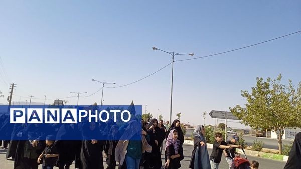 حرکت عشاق اهل بیت از موکب علی اصغری فدافن درآغازین لحظات اربعین حسینی