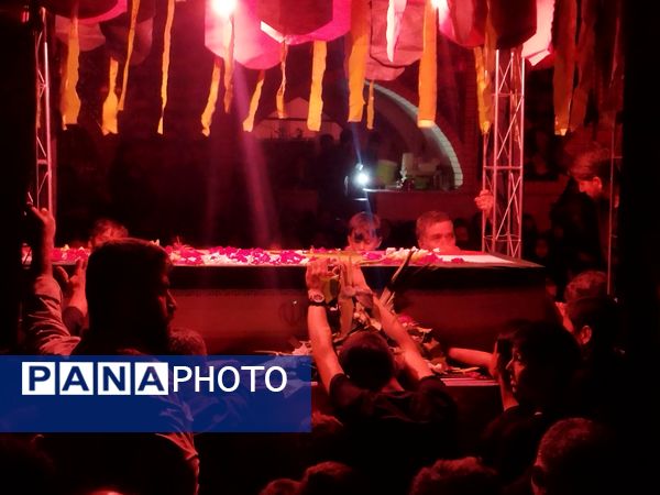 وداع مردم برخوار با شهید مدافع آسمان ایران